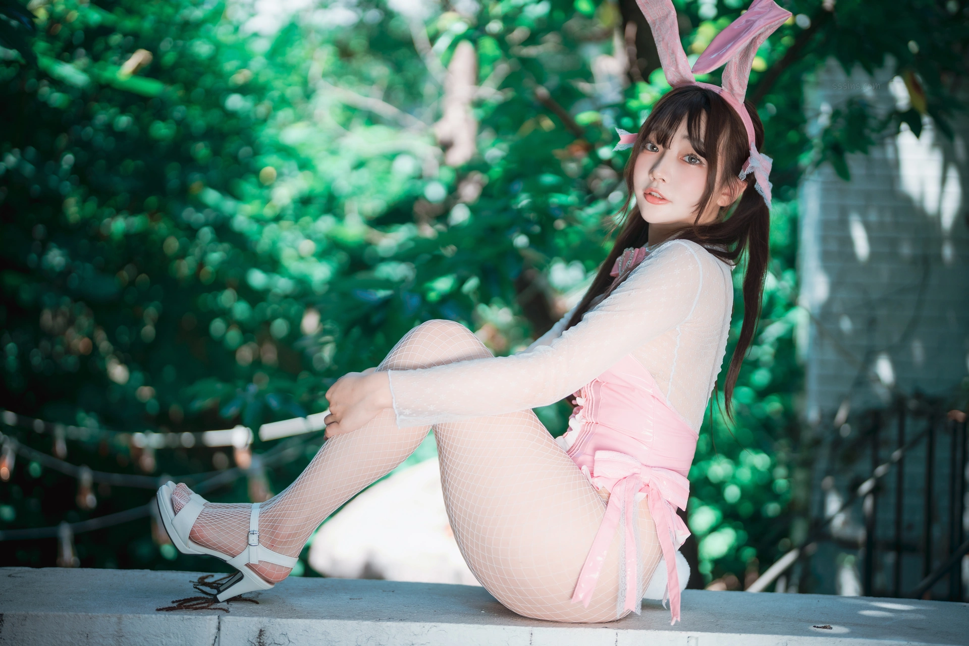 Newbom - NO.05 [DJAWA] The Year of the Pink Bunny (+S.Ver) 3